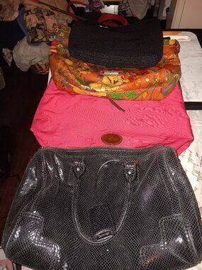 FOUR NAMEBRAND/DESIGNER PURSES